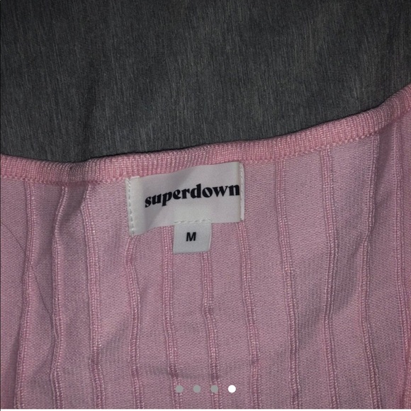 Revolve it’s an Instagram brand - Picture 4 of 4